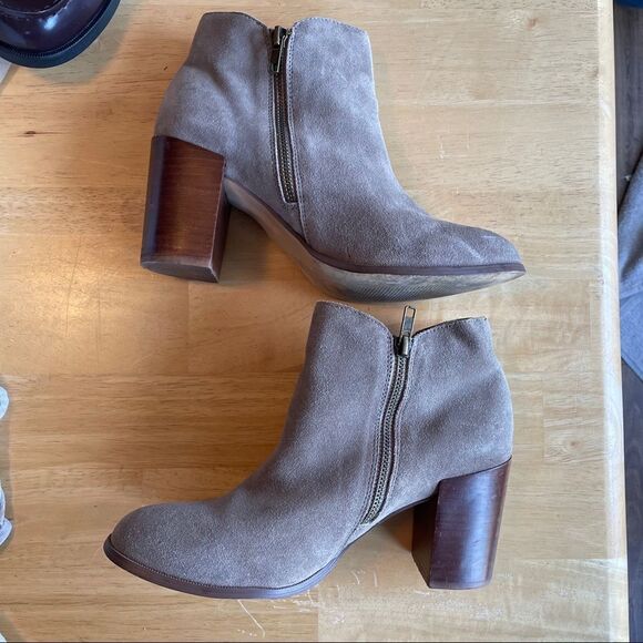 Urban Outfitters UO booties suede tan size 9 - Picture 3 of 6